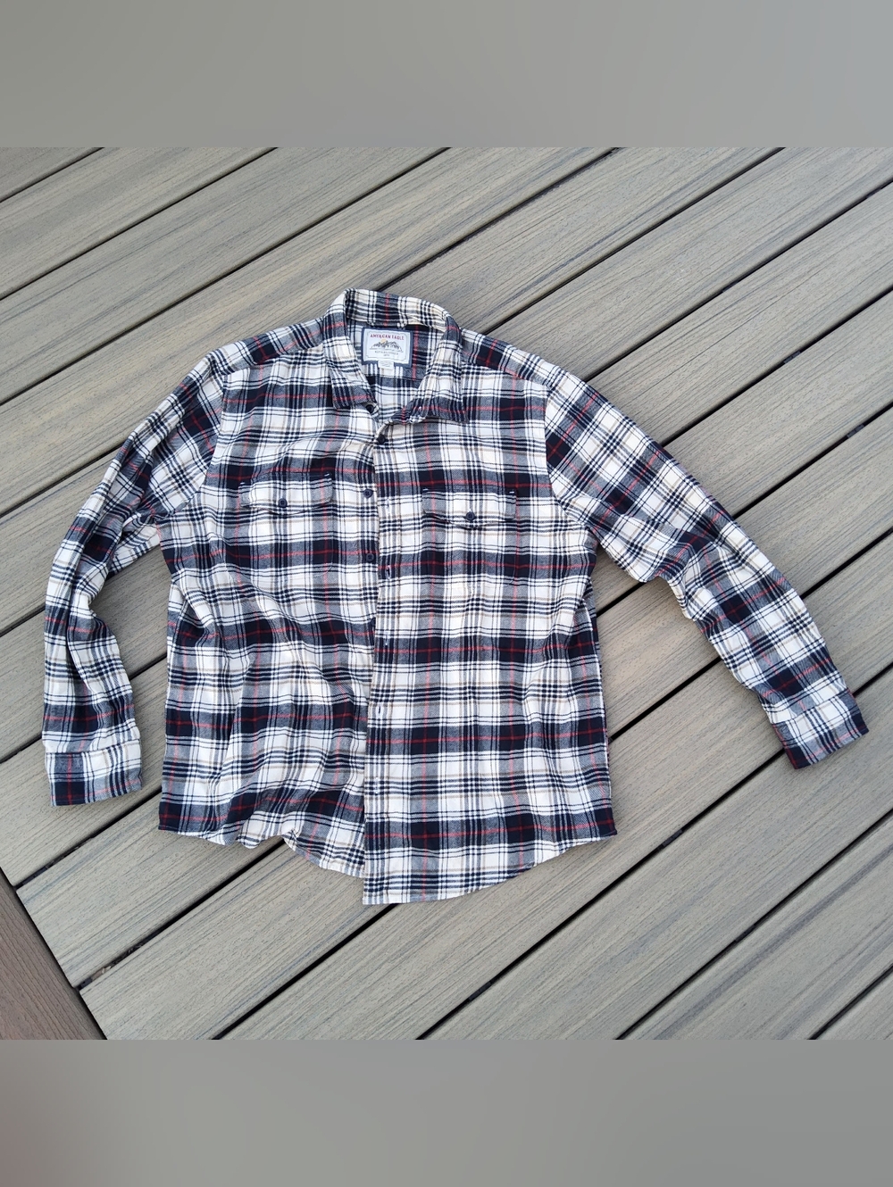 American Eagle plaid button up shirt